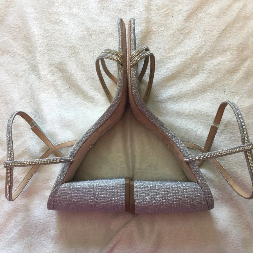 Badgley Mischka Silver Heels with Strappy Design Sz 10